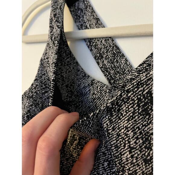 Lululemon Run On Bra Power Luxtreme Black White Sz 10 - Picture 4 of 7